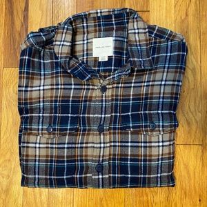 American Eagle Long Sleeve Flannel Button Down
